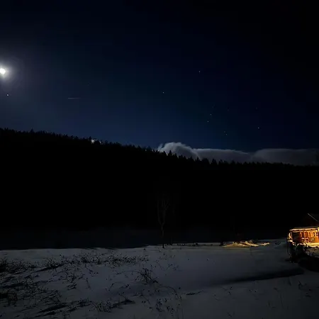 Drewniany Pod Masywem Snieznika Apartmán